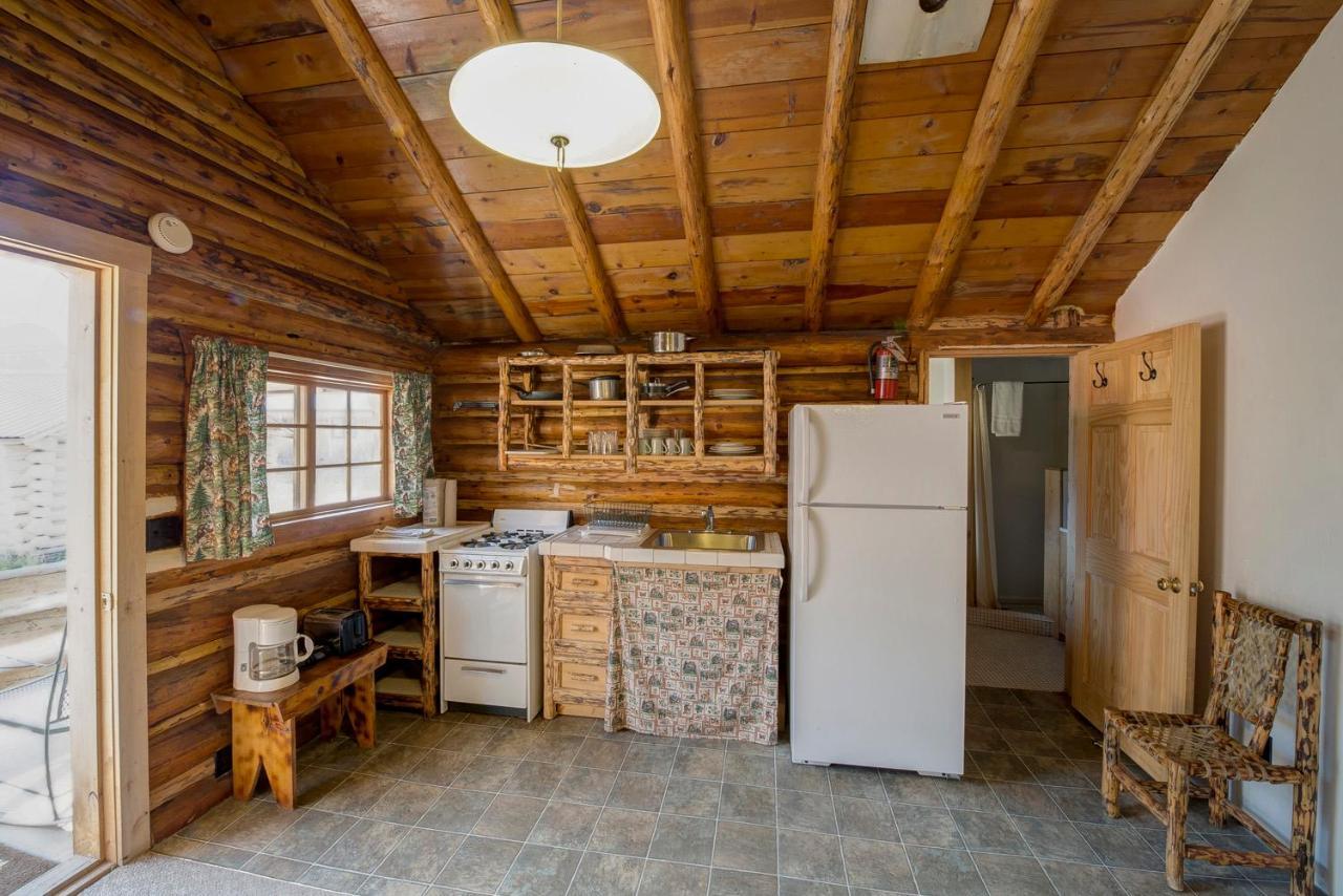 Silver Gate Lodging Cooke City Ngoại thất bức ảnh