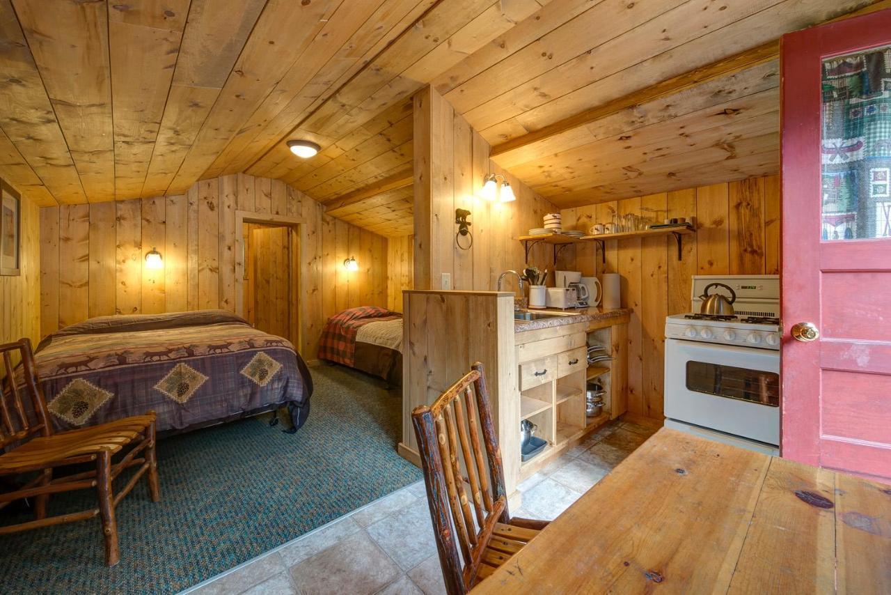 Silver Gate Lodging Cooke City Ngoại thất bức ảnh